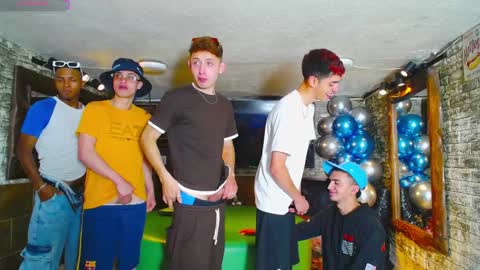 GOLDENJOI online show from December 17, 2024, 1:38 pm