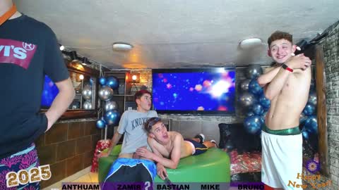 GOLDENJOI online show from December 20, 2024, 3:53 pm