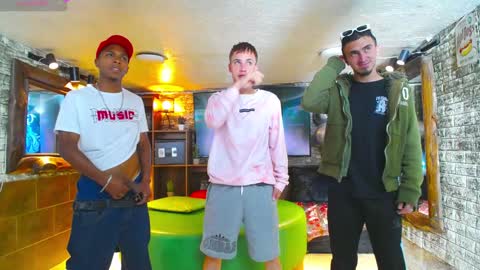 GOLDENJOI online show from December 21, 2024, 1:10 pm