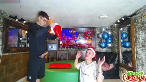 GOLDENJOI online show from December 24, 2024, 12:55 pm