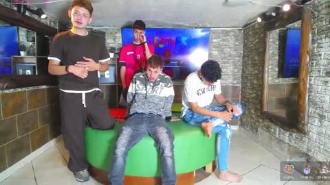 GOLDENJOI online show from December 30, 2024, 1:14 pm