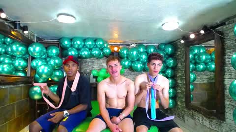 GOLDENJOI online show from February 1, 2025, 4:00 pm