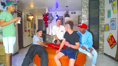 GOLDENJOI online show from February 27, 2025, 11:41 am