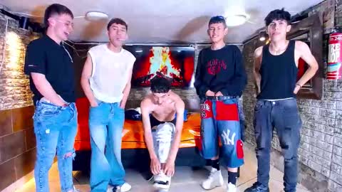 GOLDENJOI online show from September 12, 2025, 10:10 pm