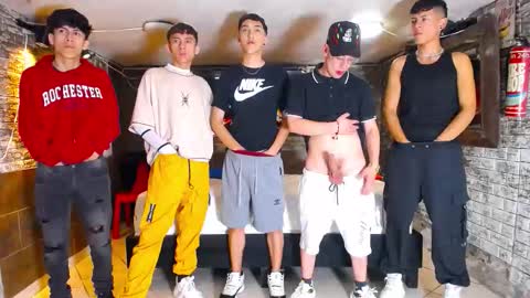 GOLDENJOI online show from September 14, 2025, 10:20 pm