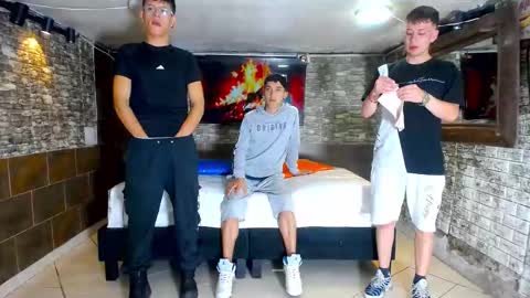 GOLDENJOI online show from September 23, 2025, 10:13 pm