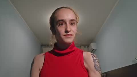 Snapshot of goldenkitty_3026 chatting on June 9, 2026, 4:18 pm Layla online show from June 9, 2026, 4:18 pm