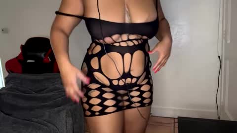 GoldenPuss online show from September 16, 2025, 3:57 pm