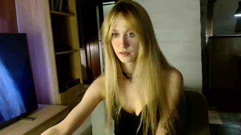 GoldieHanny online show from February 13, 2025, 6:48 pm