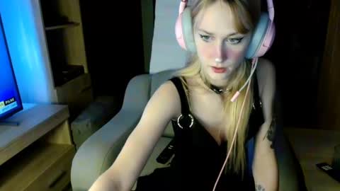 GoldieHanny online show from February 21, 2025, 6:15 pm