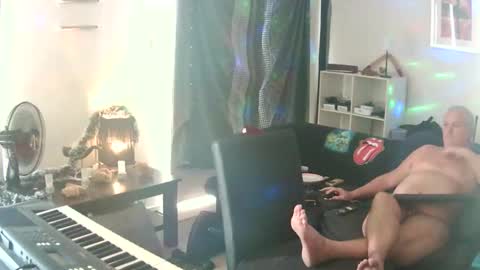 goldyguy011 online show from November 24, 2025, 2:11 am