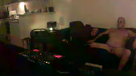 goldyguy011 online show from May 17, 2026, 3:19 pm