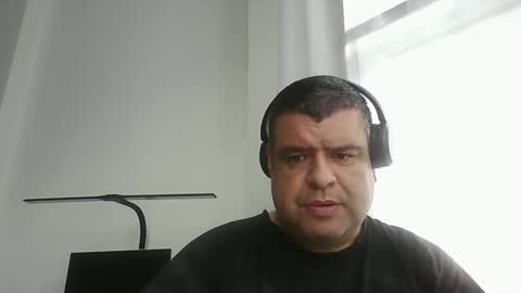 gomezgonz5 online show from September 9, 2025, 11:21 am