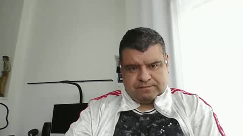 gomezgonz5 online show from September 16, 2025, 9:54 am