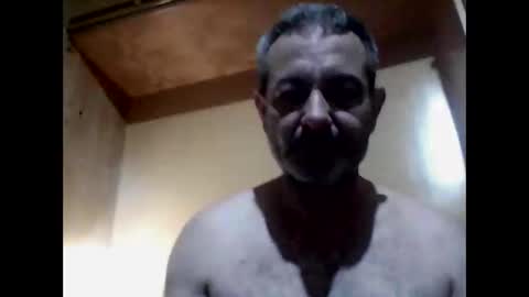 Snapshot of gonzalobilbaogon chatting on January 10, 2025, 8:48 pm gonzalo online show from January 10, 2025, 8:48 pm