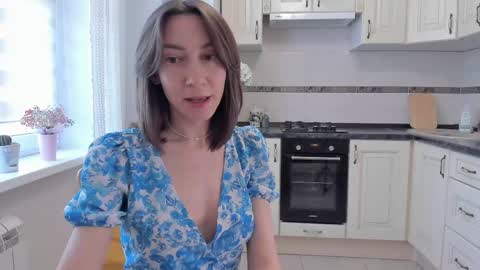Good GlamorGirl online show from May 18, 2026, 4:07 am