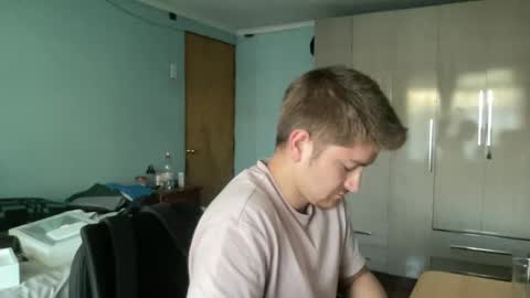 Snapshot of goodfumes chatting on November 16, 2025, 10:04 pm goodfumes online show from November 16, 2025, 10:04 pm