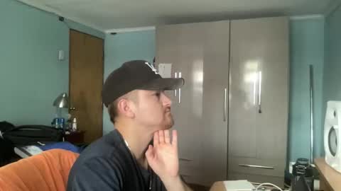 Snapshot of goodfumes chatting on January 6, 2026, 3:38 pm goodfumes online show from January 6, 2026, 3:38 pm