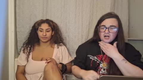 goodgrl1799 online show from February 24, 2025, 8:58 pm