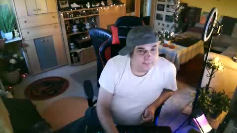 Snapshot of google5001 chatting on September 14, 2025, 5:01 pm google5001 online show from September 14, 2025, 5:01 pm