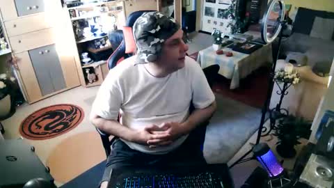 Snapshot of google5001 chatting on November 6, 2025, 8:37 am google5001 online show from November 6, 2025, 8:37 am