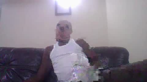 Snapshot of gorashado chatting on October 16, 2025, 8:32 pm Sexy Black Model online show from October 16, 2025, 8:32 pm