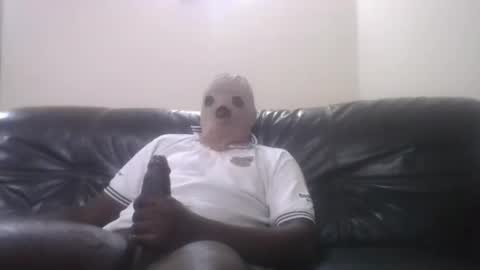 Snapshot of gorashado chatting on November 6, 2025, 10:21 pm Sexy Black Model online show from November 6, 2025, 10:21 pm