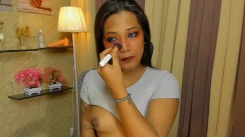 Snapshot of gorgeous_dark_luna chatting on May 11, 2026, 4:48 pm RIANA online show from May 11, 2026, 4:48 pm