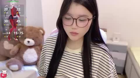Snapshot of gorgeous_girl33 chatting on March 4, 2026, 1:00 am gorgeous girl33 online show from March 4, 2026, 1:00 am
