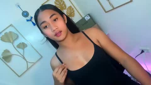 Snapshot of gorgeous_niicole chatting on November 17, 2025, 1:50 pm gorgeous_niicole online show from November 17, 2025, 1:50 pm