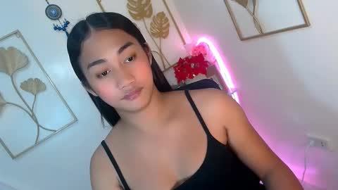 gorgeous_niicole online show from November 22, 2025, 12:37 pm