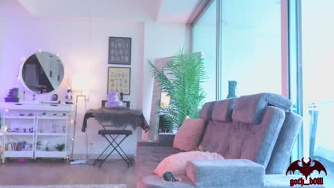 Snapshot of goth_dolll chatting on November 6, 2025, 8:32 pm sophie Special celebration a the beach 300k followers 3011 and 0112 online show from November 6, 2025, 8:32 pm