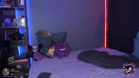 Snapshot of goth_stein chatting on May 22, 2026, 1:46 am Engel Please help me to reach 50 thumbs up online show from May 22, 2026, 1:46 am