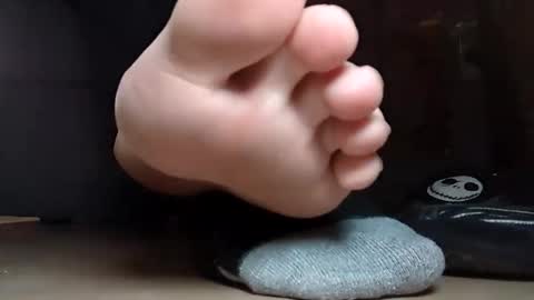 Snapshot of gothicfeetfantasies chatting on December 22, 2025, 7:22 pm Mistress Mommy Godess online show from December 22, 2025, 7:22 pm