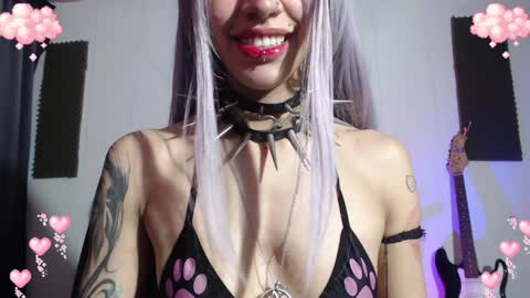        online show from December 7, 2024, 7:38 am