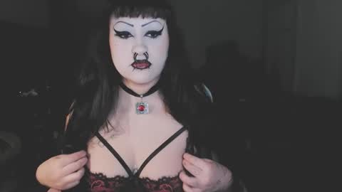 Snapshot of gothicvampirevixen167 chatting on January 21, 2025, 12:46 am VampireVixen online show from January 21, 2025, 12:46 am