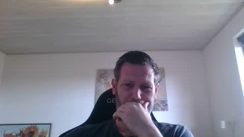 Snapshot of gottalop chatting on April 1, 2026, 11:00 am gottalop online show from April 1, 2026, 11:00 am