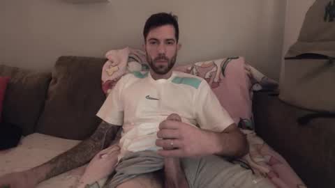 gottalovelatinas online show from December 15, 2025, 4:33 pm