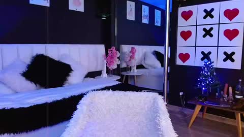 Meredith Alessandra online show from December 11, 2024, 4:28 am
