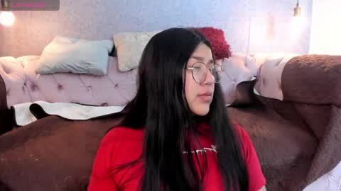 Snapshot of grace77_ chatting on June 5, 2026, 12:33 pm Grace online show from June 5, 2026, 12:33 pm