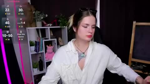 Snapshot of grace_floral chatting on July 30, 2026, 2:21 am Grace online show from July 30, 2026, 2:21 am