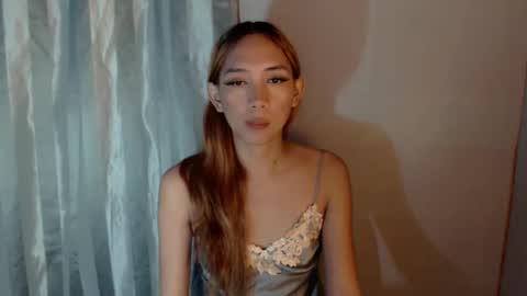 HoneyGrace online show from October 9, 2025, 5:22 pm
