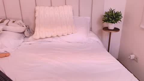 Grace  online show from October 10, 2025, 1:37 am