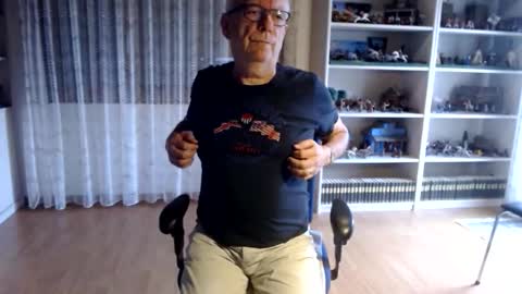 Snapshot of grandpach chatting on September 12, 2025, 8:03 am grandpach online show from September 12, 2025, 8:03 am