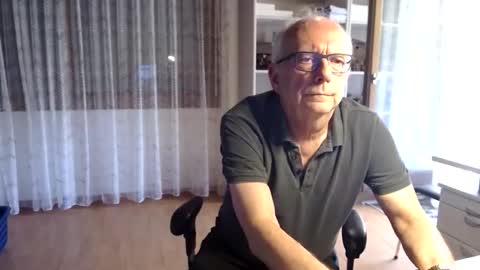 Snapshot of grandpach chatting on April 8, 2026, 1:44 pm grandpach online show from April 8, 2026, 1:44 pm