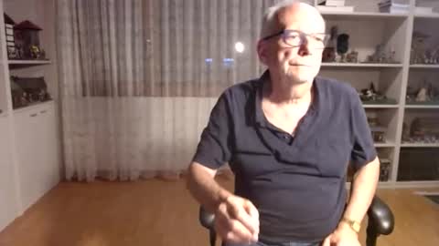 Snapshot of grandpach chatting on May 23, 2026, 11:58 am grandpach online show from May 23, 2026, 11:58 am