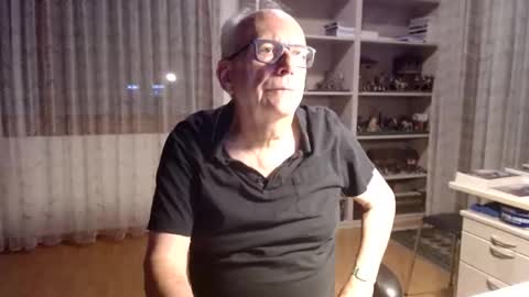 Snapshot of grandpach chatting on May 24, 2026, 7:35 am grandpach online show from May 24, 2026, 7:35 am