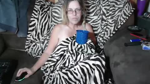 Granny Low online show from December 3, 2024, 8:50 pm