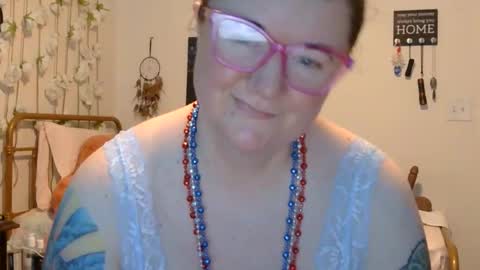 Snapshot of grateful42day chatting on May 25, 2026, 1:55 am grateful42day online show from May 25, 2026, 1:55 am