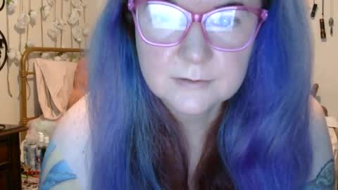 Snapshot of grateful42day chatting on May 26, 2026, 12:01 pm grateful42day online show from May 26, 2026, 12:01 pm